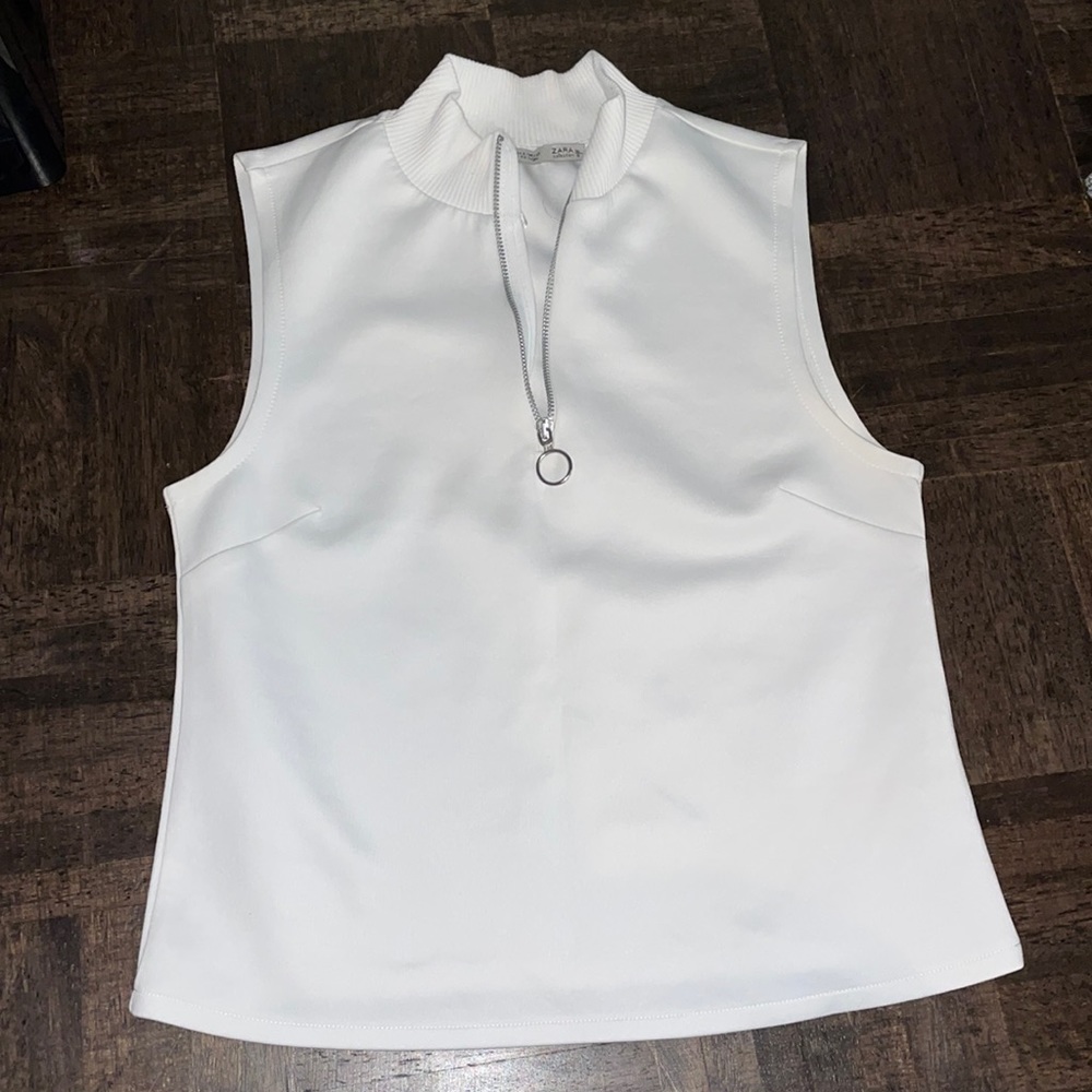 Zara top / front zipper